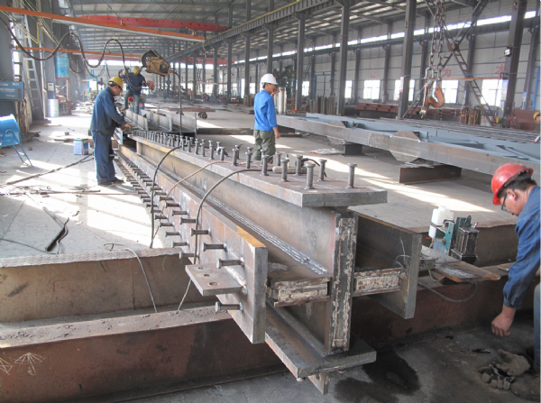 魯能領(lǐng)秀城十字柱